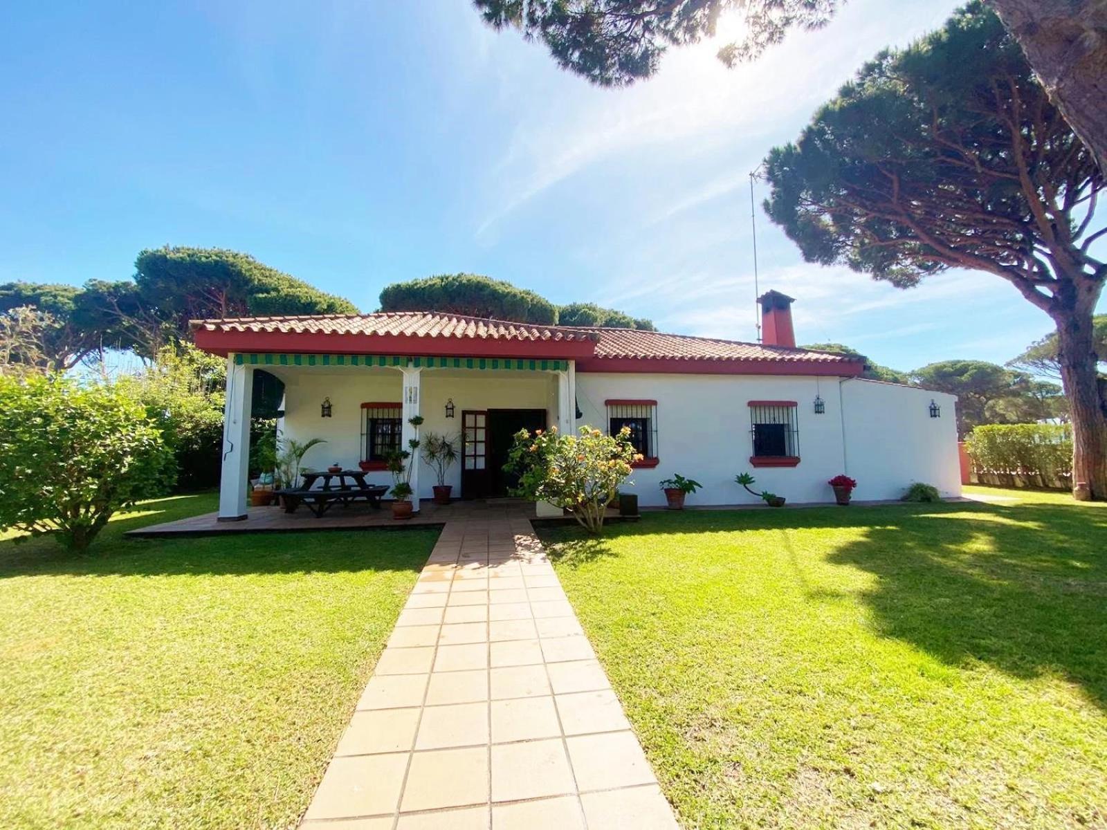 Chalet Roche A 300 Metros De La Playa Exterior photo